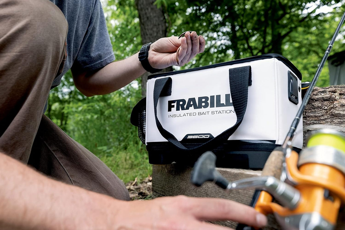 White 8 QT Bait Station W498537
