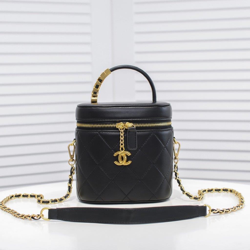 Black Small Bucket Bag R5590