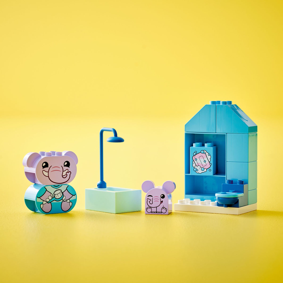 Bath Time Playset with 2 Elephant Toys O4798