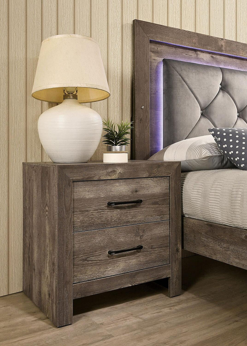 Natural Tone Wood Queen Bedroom Set 5pcs F802