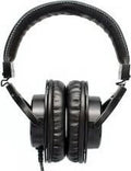 Black Closed-Back Studio Headphones D8250
