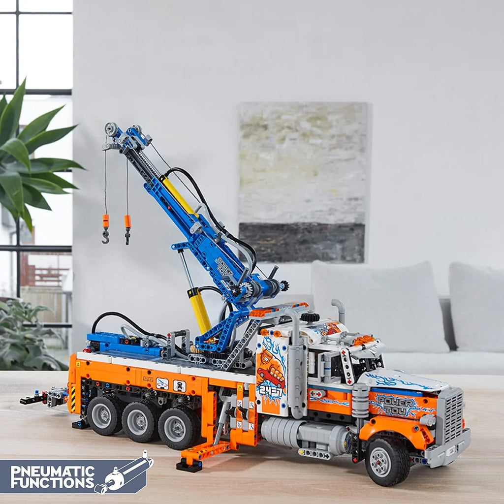 Heavy-Duty Tow Truck with Crane G785301