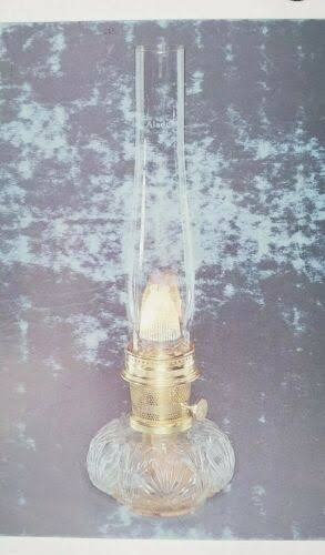 Vintage Blown Glass and Brass Oil Lamp J15516