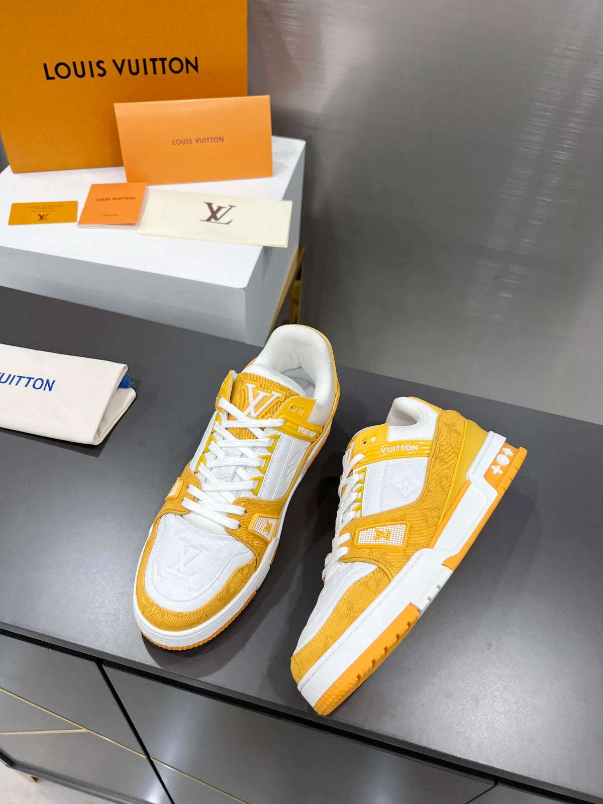 Yellow Leather Low Trainers Y598