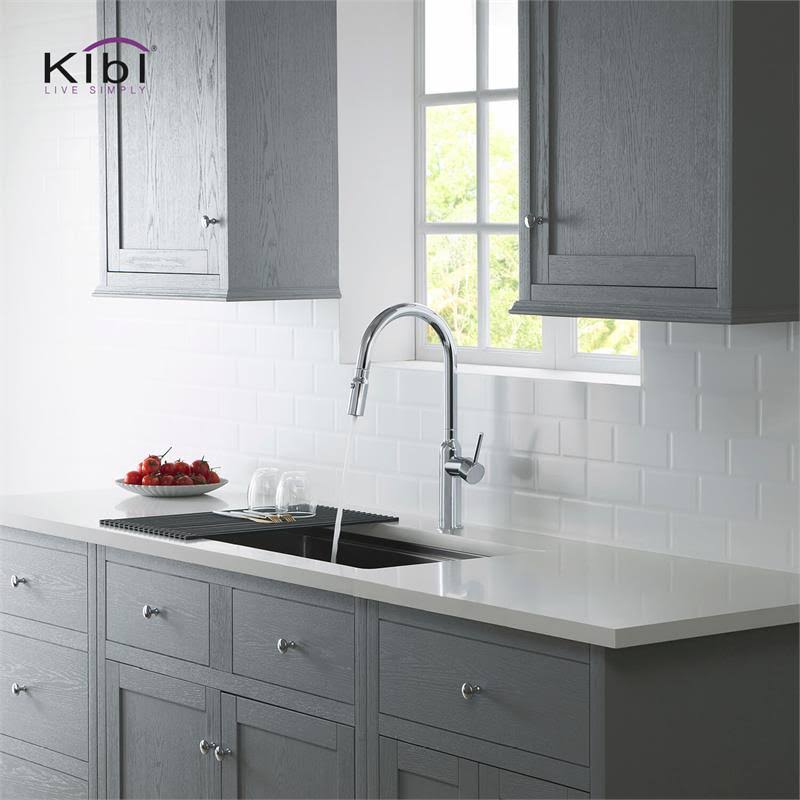 Chrome Brass Kitchen Faucet with Sprayer E81936