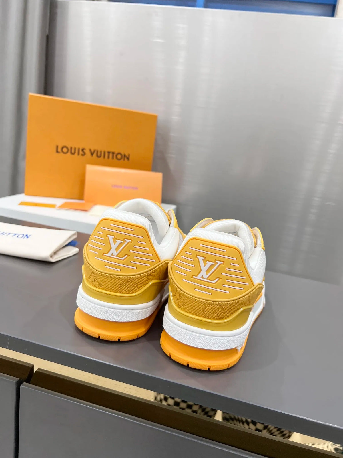 Yellow Leather Low Trainers Y598