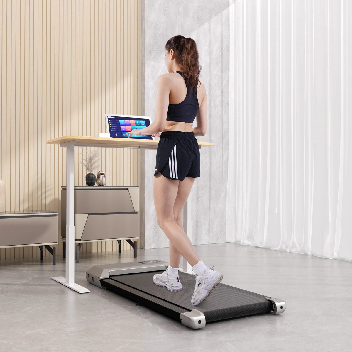 2.5Hp Ultra-Quiet Walking Pad Treadmill with Remote Control A581